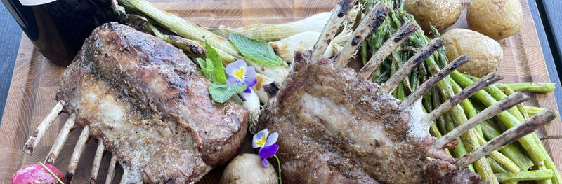 Grillede lammeculotter med mynte- og pistaciepesto