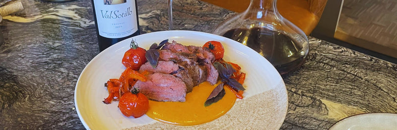 Lammeroulade med choronsauce og ristet peberfrugt